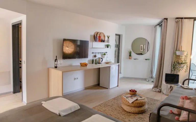 Double Room w. Extra Bed - Payava Hotel Kalkan (photo 4)